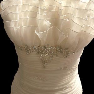 Essence of Australia Bridal Wedding Gown